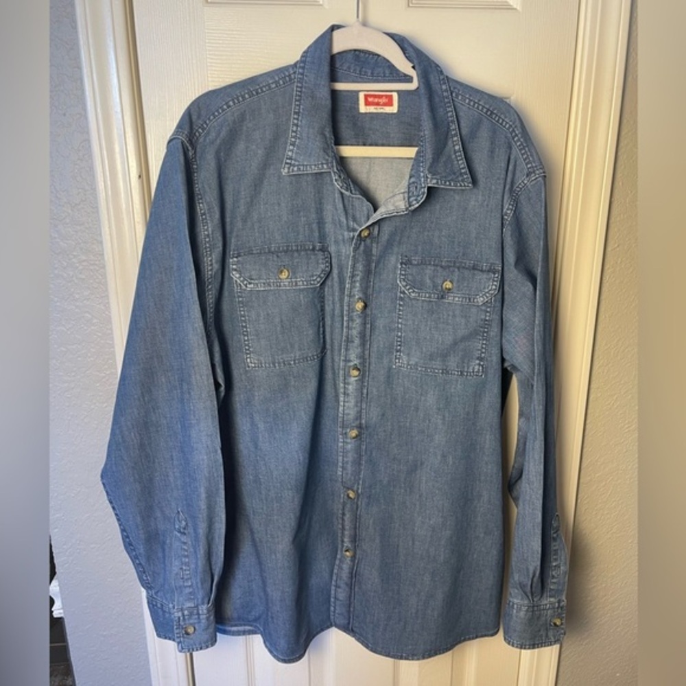 Wrangler Blue Long Sleeve Button Down Chambray Shirt Size XL